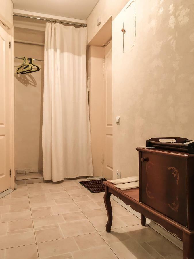 Sunflower Near Airport & Railway Station & Center City! דירה קייב